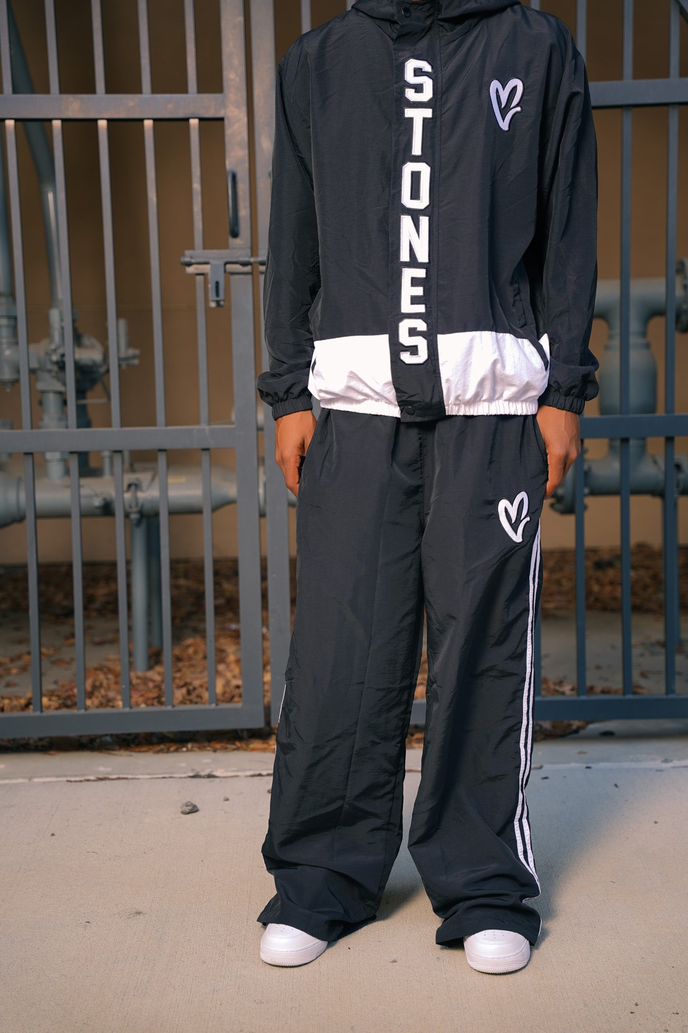 “Coming soon” Stones Nylon Val Set - Black & White