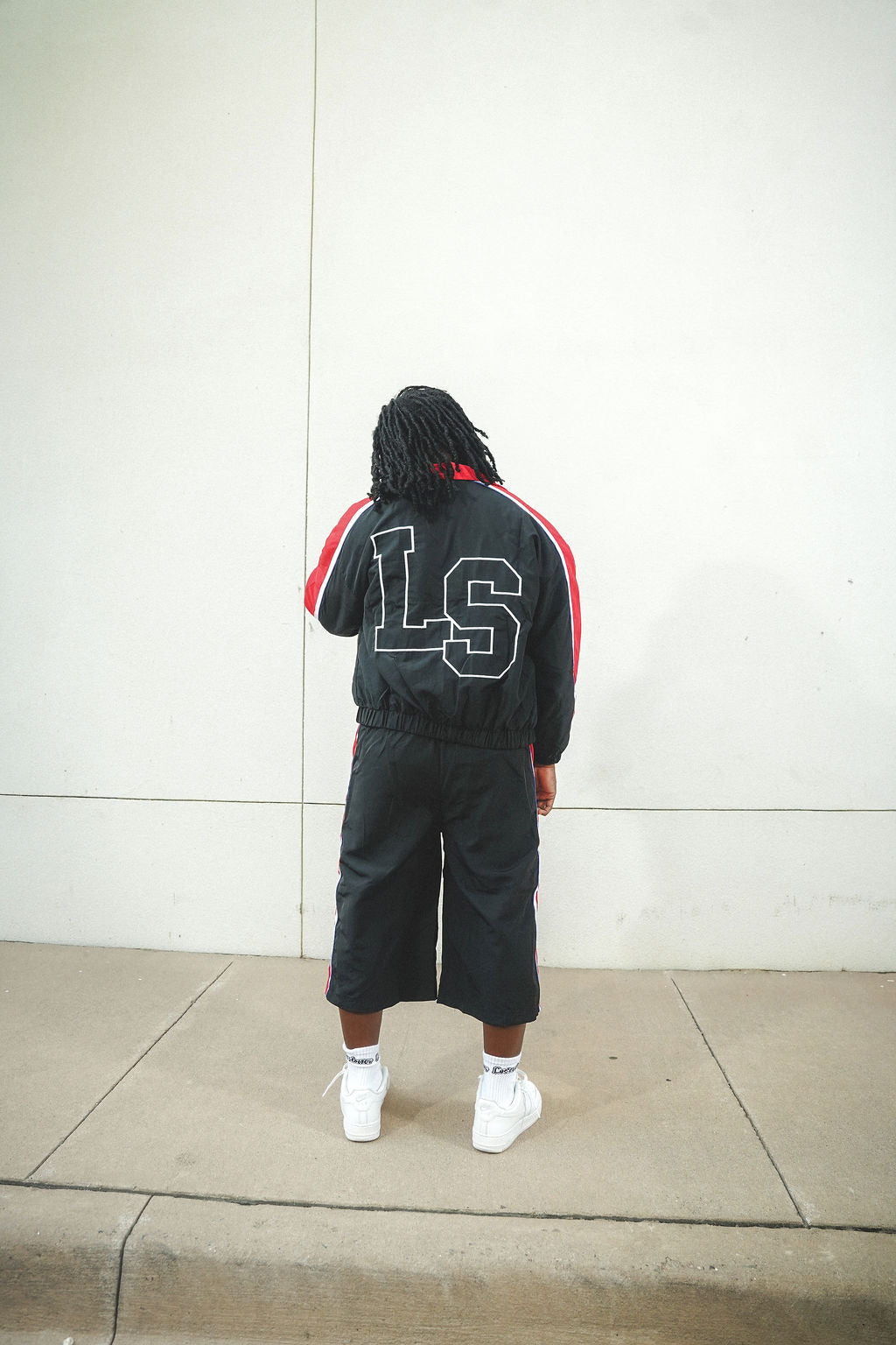 3/4 Nylon Peace Shorts - Black/Red